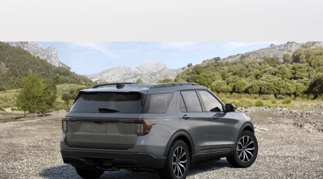 Ford Explorer ST-Line 2025