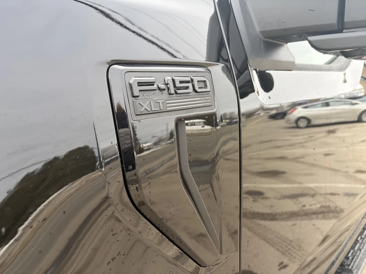 2026 Ford F-150 XLT https://www.st-norbertford.com/resize/b990ff35b810a3abc0cc817b2ca24889-1