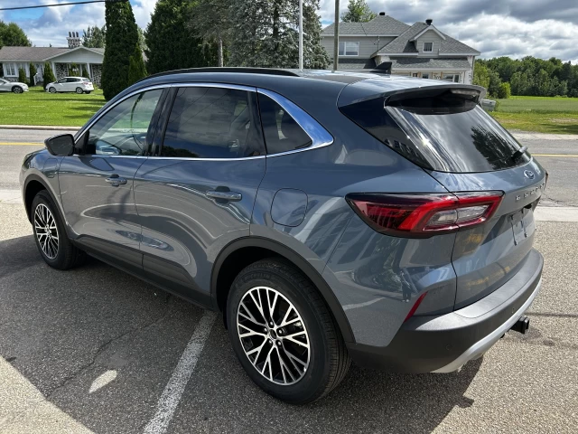 Ford Escape PHEV 2025