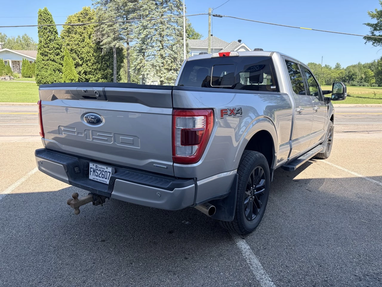 2023 Ford F-150 LARIAT https://www.st-norbertford.com/resize/b990ff35b810a3abc0cc817b2ca24889-1