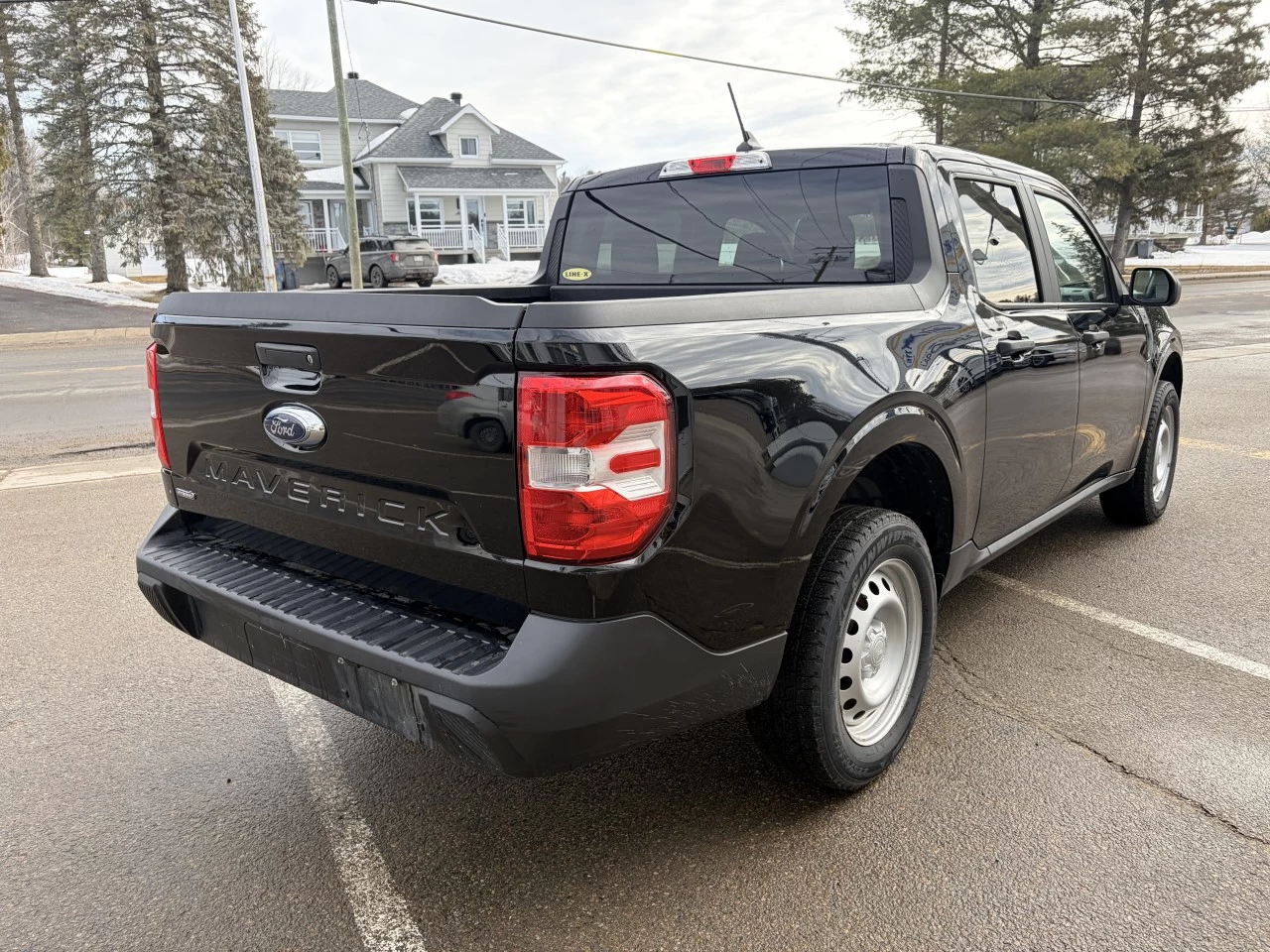 2024 Ford Maverick XL HYBRIDE https://www.st-norbertford.com/resize/b990ff35b810a3abc0cc817b2ca24889-1