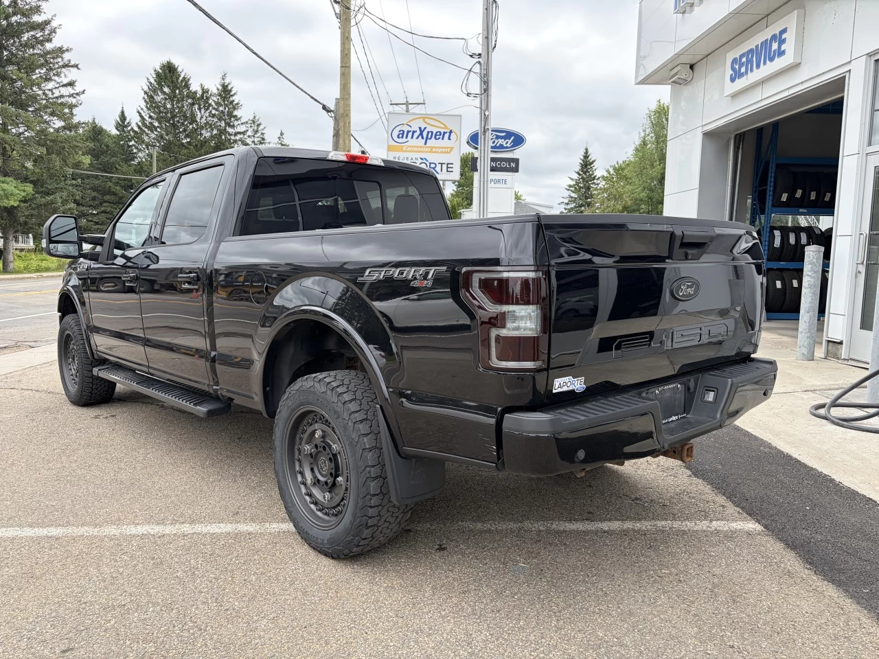2019 Ford F-150 XLT 4x4 SUPERCREW 302A https://www.st-norbertford.com/resize/b990ff35b810a3abc0cc817b2ca24889-1