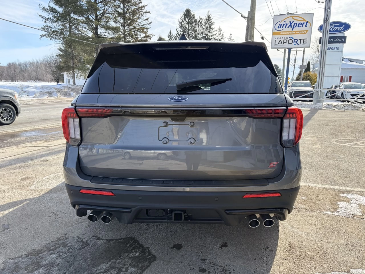 2026 Ford Explorer ST 400A TOIT PANORAMIQUE ENSEMBLE REMORQUAGE https://www.st-norbertford.com/resize/b990ff35b810a3abc0cc817b2ca24889-1