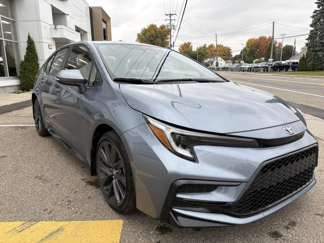2025 Toyota Corolla SE AWD Hybrid Image principale