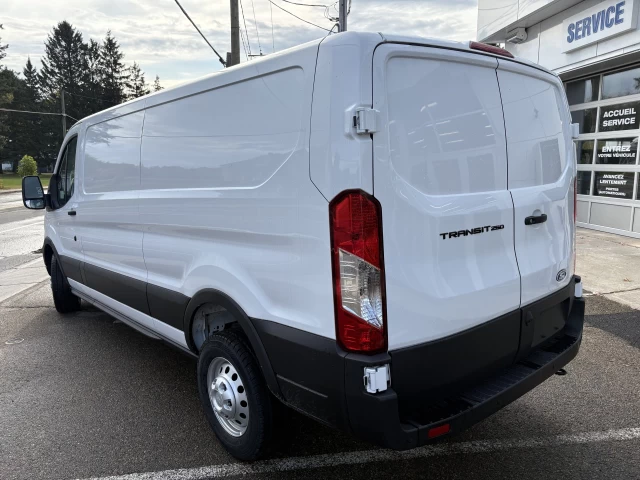 Ford Transit fourgon utilitaire Toit bas 148 RWD T-250 Low Rf 9070 GVWR RWD 2026