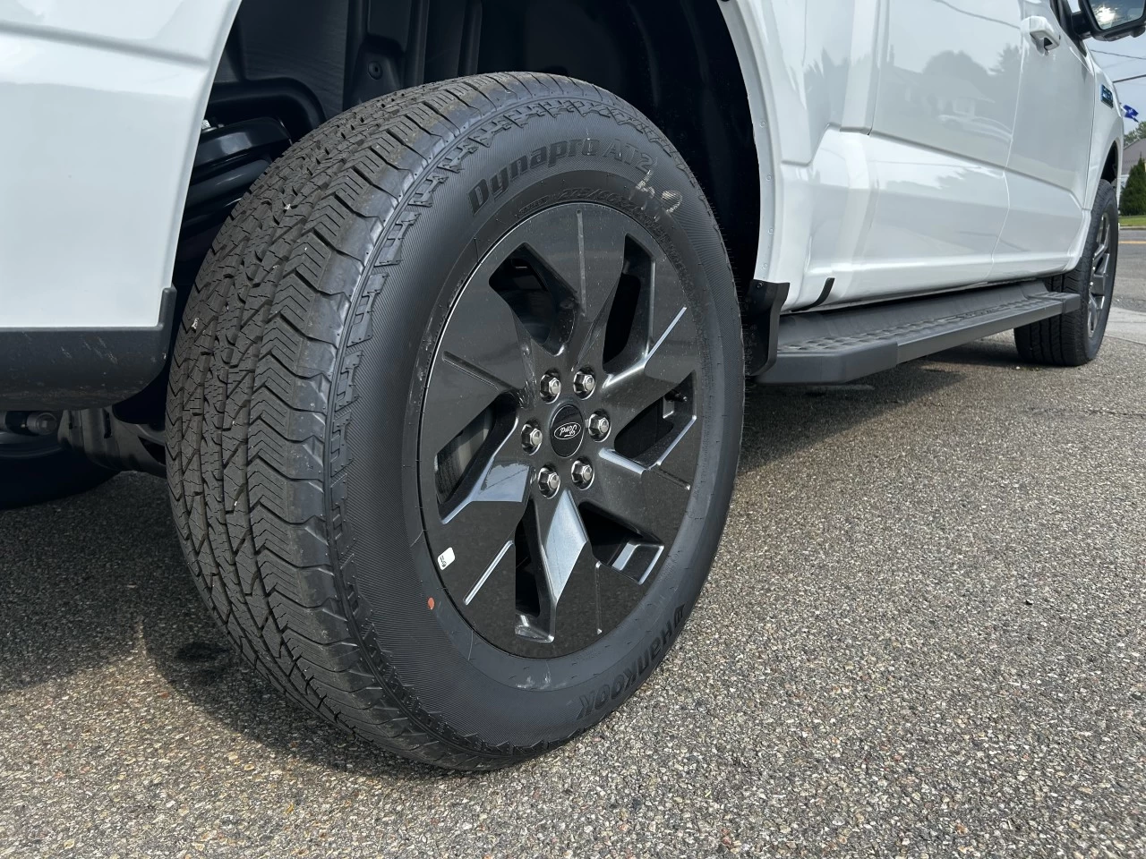2025 Ford F-150 Lightning FLASH https://www.st-norbertford.com/resize/b990ff35b810a3abc0cc817b2ca24889-1
