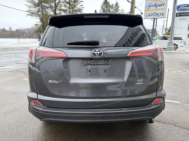 Toyota RAV4 LE 2017