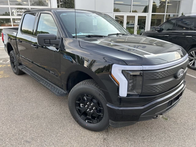 Ford F-150 Lightning XLT 2025