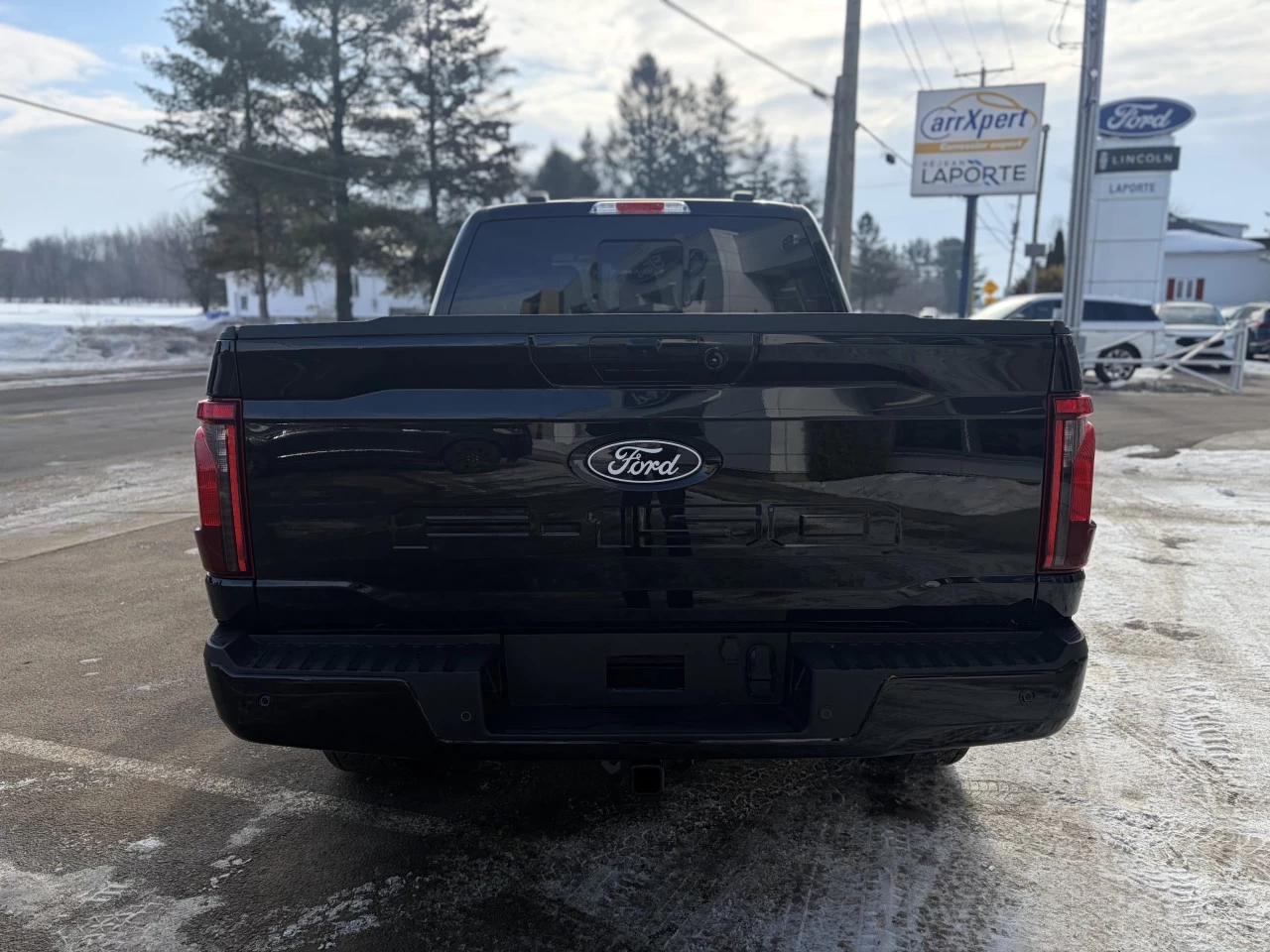 2026 Ford F-150 XLT 302A HYBRIDE POWERBOOST https://www.st-norbertford.com/resize/b990ff35b810a3abc0cc817b2ca24889-1