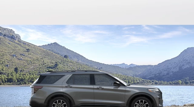 Ford Explorer ST-Line 2025
