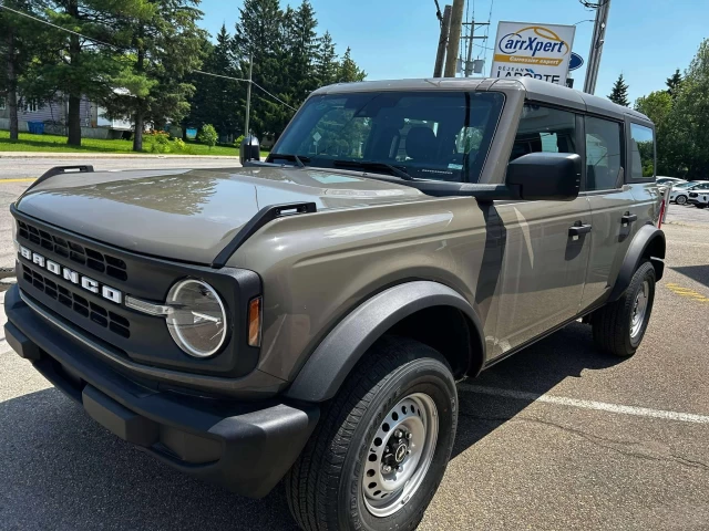 Ford Bronco Base 2025