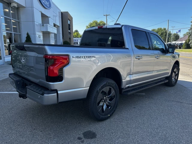Ford F-150 Lightning FLASH 4x4 2025