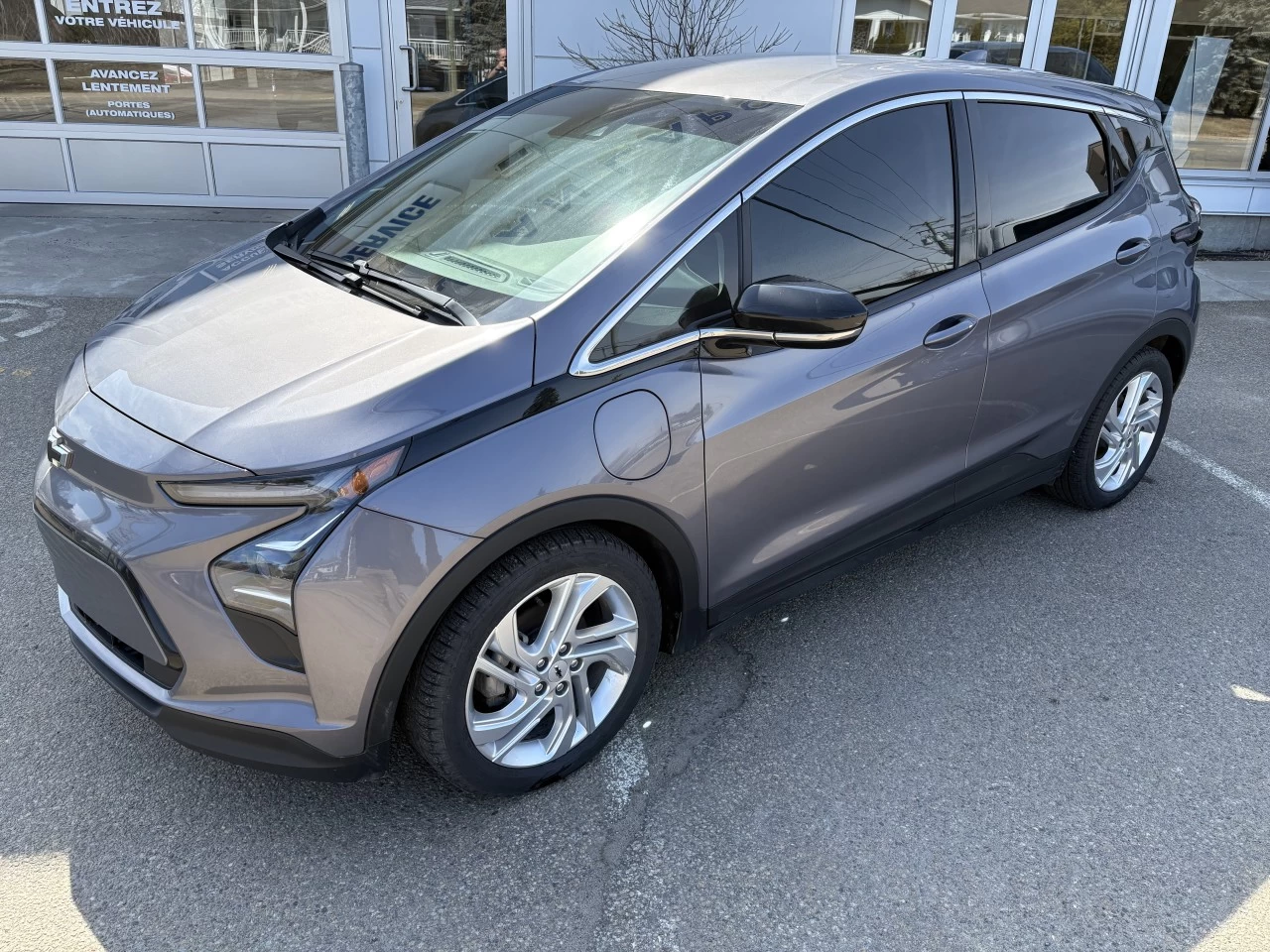 2022 Chevrolet Bolt EV  https://www.st-norbertford.com/resize/b990ff35b810a3abc0cc817b2ca24889-1