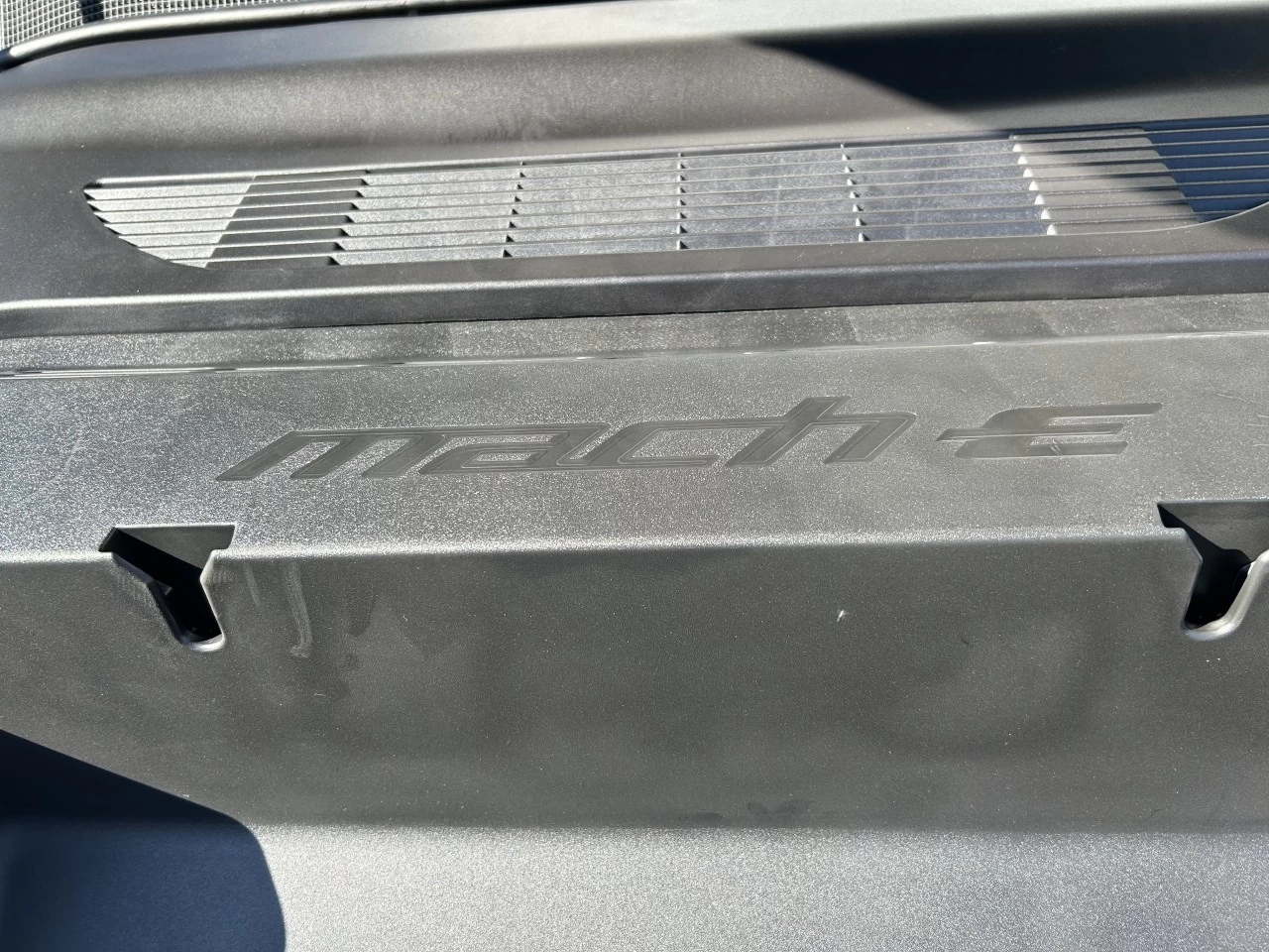 2025 Ford Mustang Mach-E Select AWD https://www.st-norbertford.com/resize/b990ff35b810a3abc0cc817b2ca24889-1