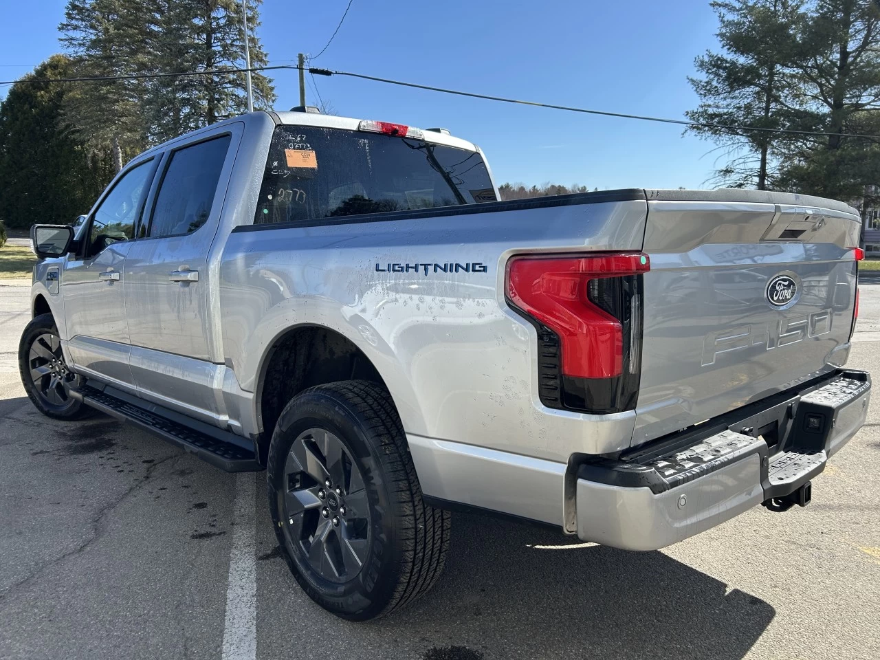 2025 Ford F-150 Lightning FLASH https://www.st-norbertford.com/resize/b990ff35b810a3abc0cc817b2ca24889-1