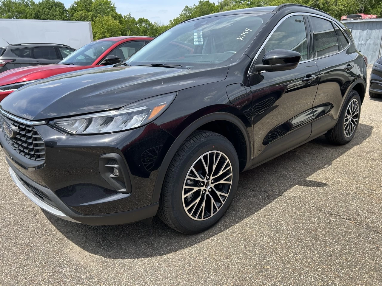 2025 Ford Escape PHEV FWD https://www.st-norbertford.com/resize/b990ff35b810a3abc0cc817b2ca24889-1