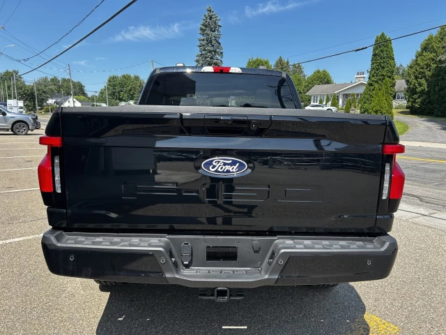 Ford F-150 Lightning  2025