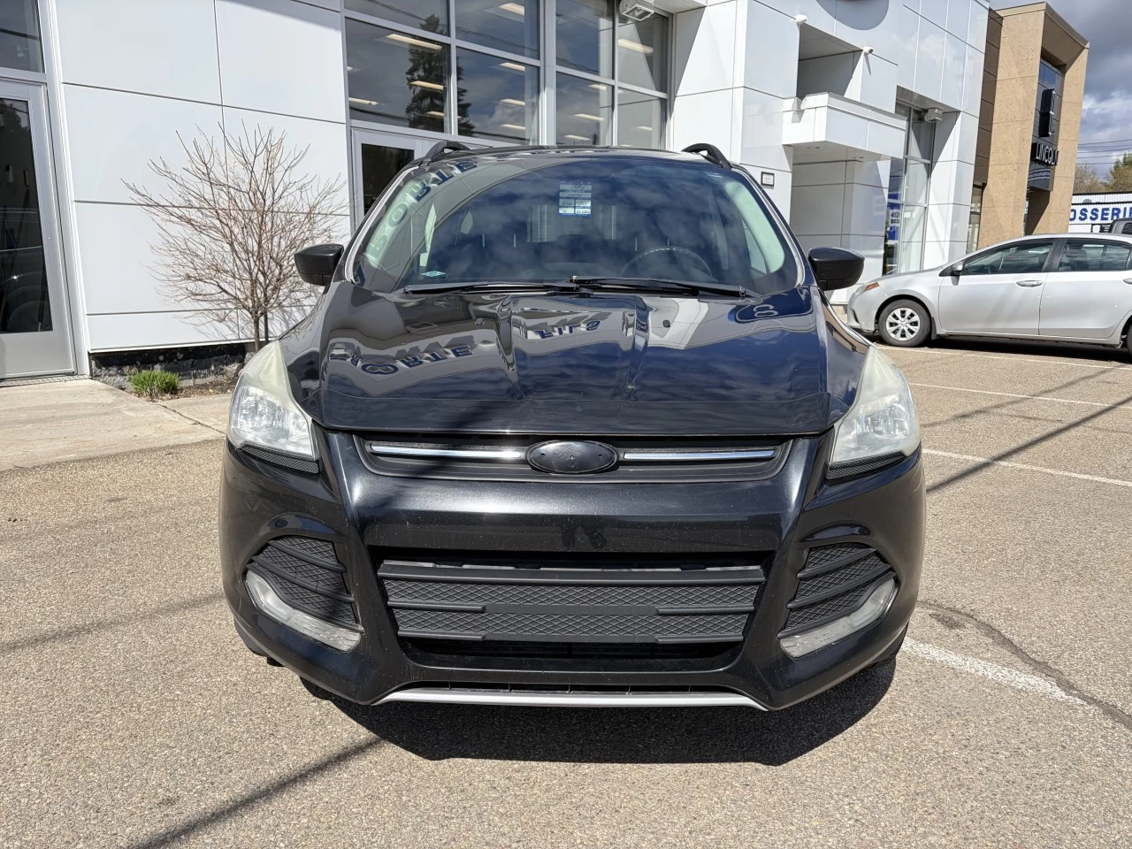 2015 Ford Escape SE https://www.st-norbertford.com/resize/b990ff35b810a3abc0cc817b2ca24889-1