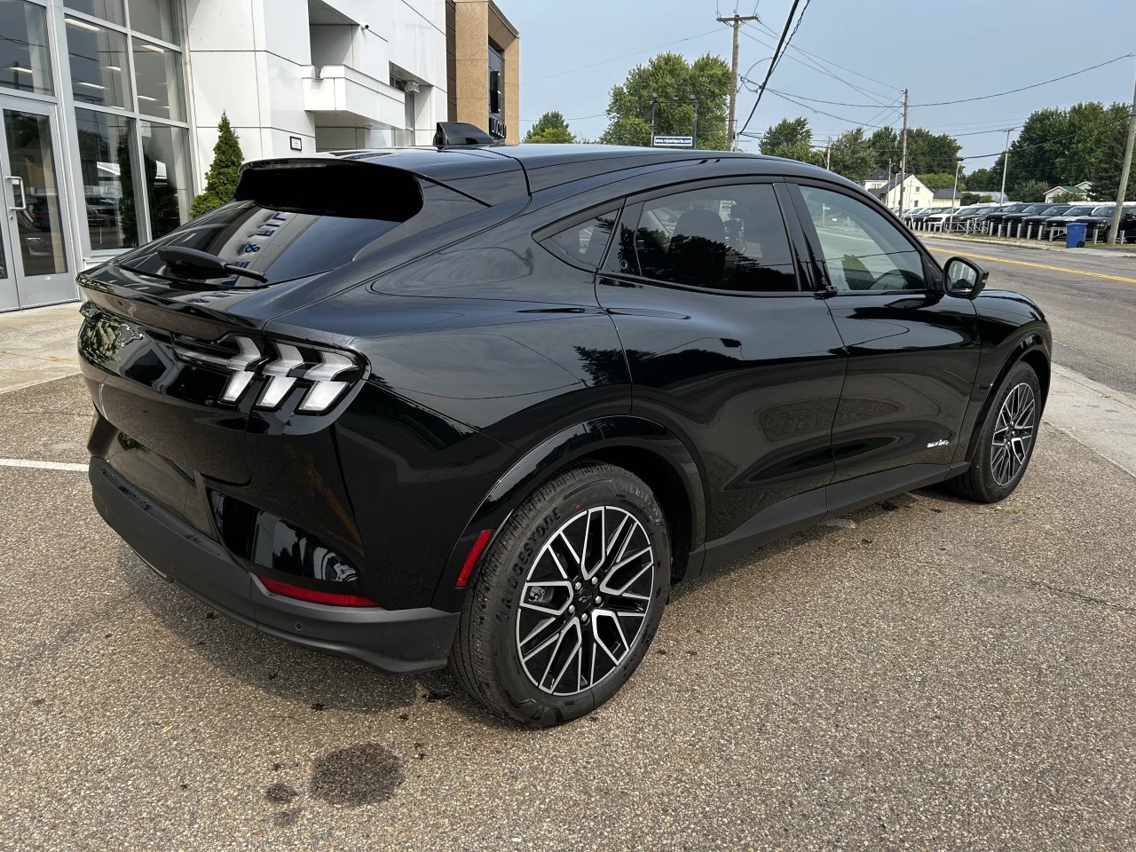 2026 Ford Mustang Mach-E PREMIUM AWD https://www.st-norbertford.com/resize/b990ff35b810a3abc0cc817b2ca24889-1