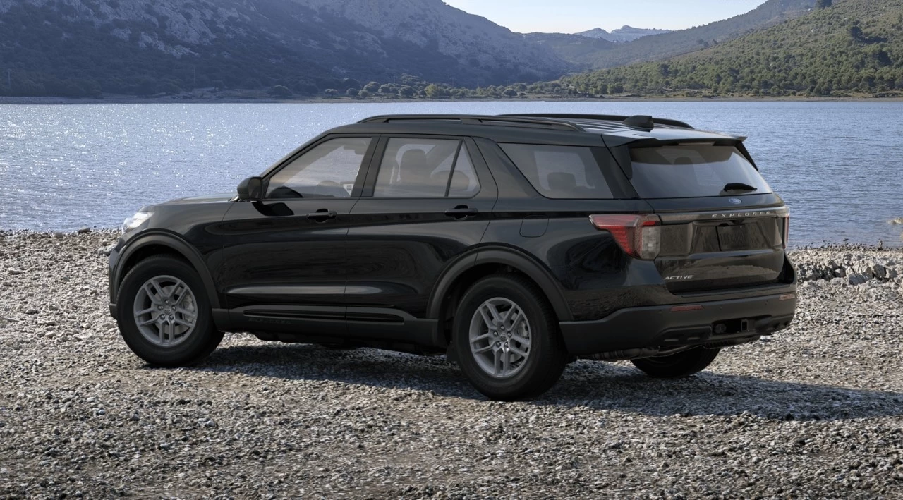 2025 Ford Explorer Active Main Image