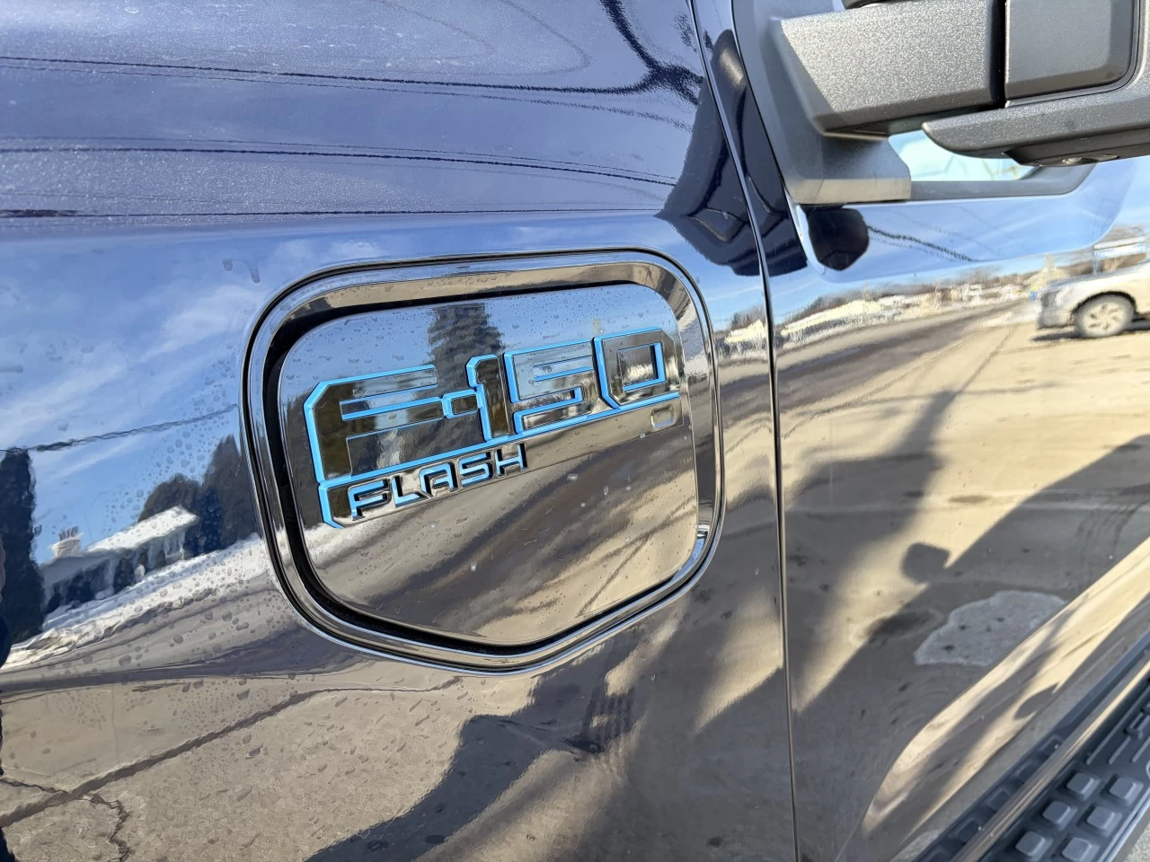 2025 Ford F-150 Lightning FLASH 312A BATTERIE LONGUE DURÉE ENSEMBLE REMORQUAGE MAX https://www.st-norbertford.com/resize/b990ff35b810a3abc0cc817b2ca24889-1