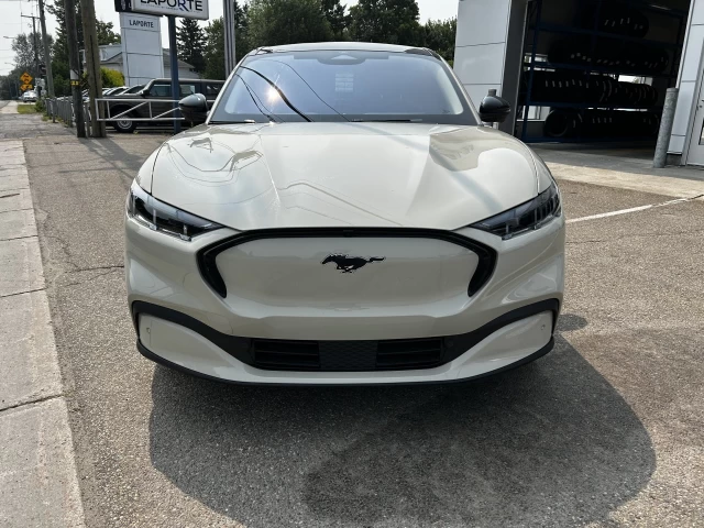 Ford Mustang Mach-E PREMIUM AWD 2025