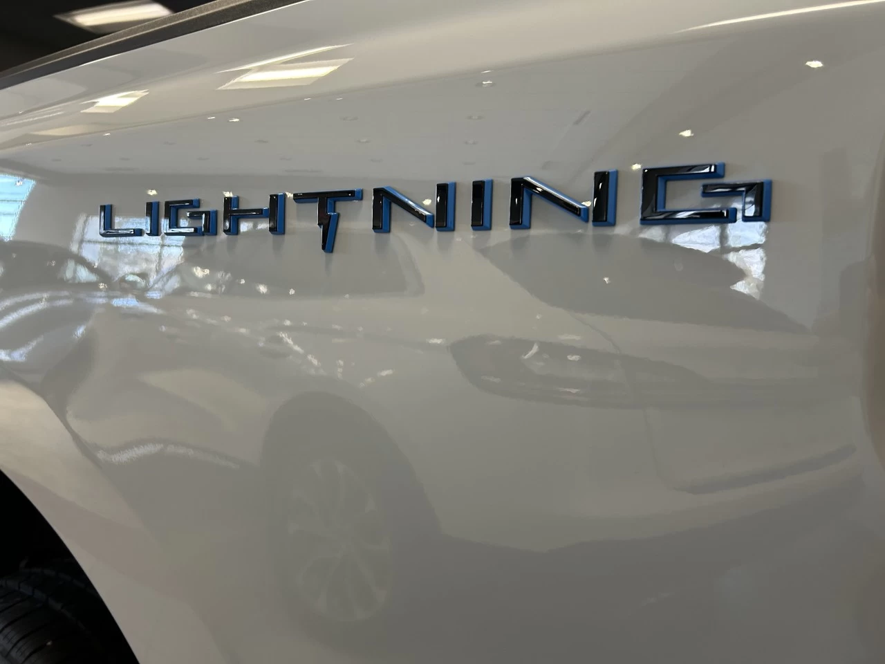 2024 Ford F-150 Lightning XLT https://www.st-norbertford.com/resize/b990ff35b810a3abc0cc817b2ca24889-1