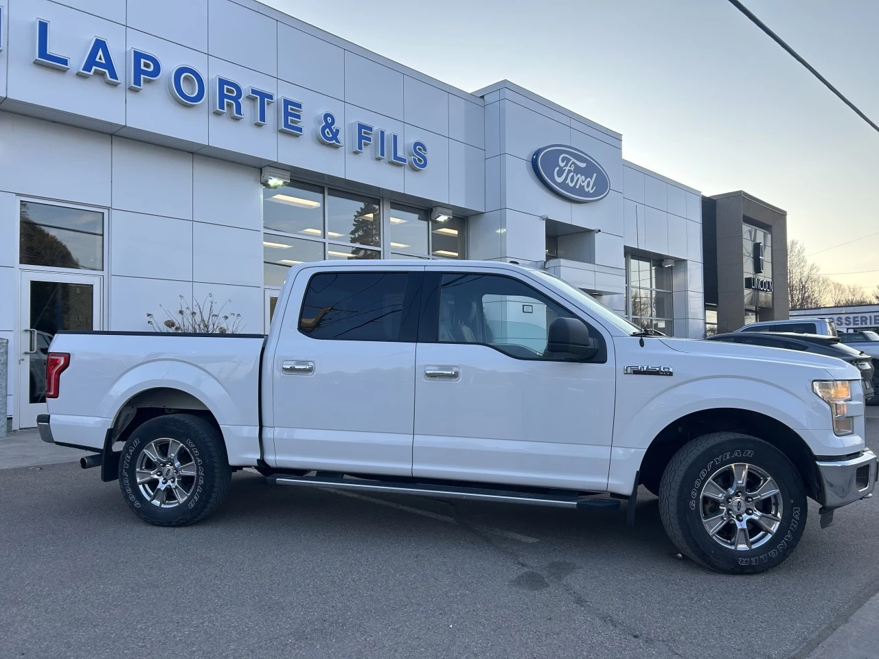 2016 Ford F-150 Lariat/King Ranch/Platinum/XLT/XL Main Image