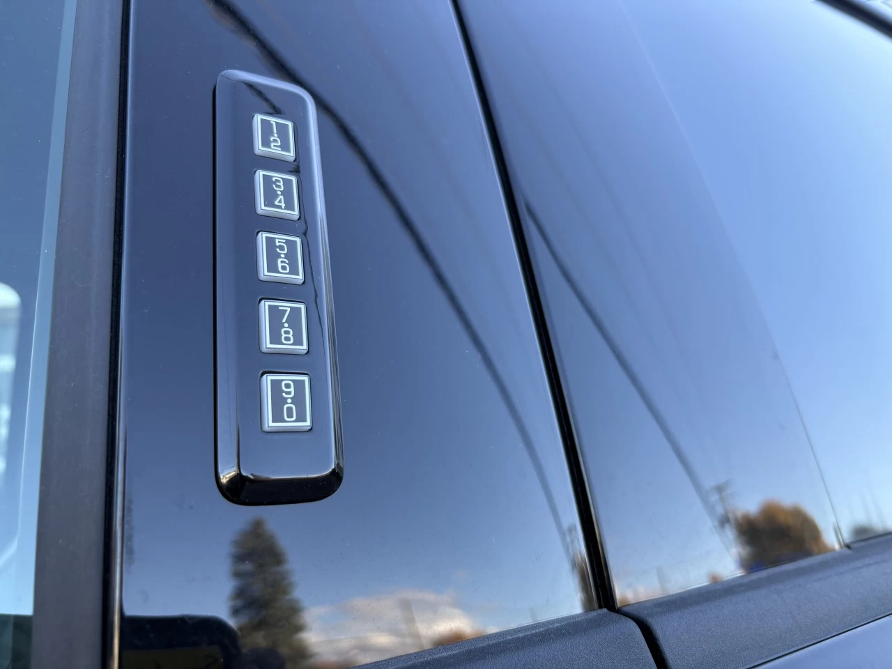 2026 Ford F-150 LARIAT Main Image