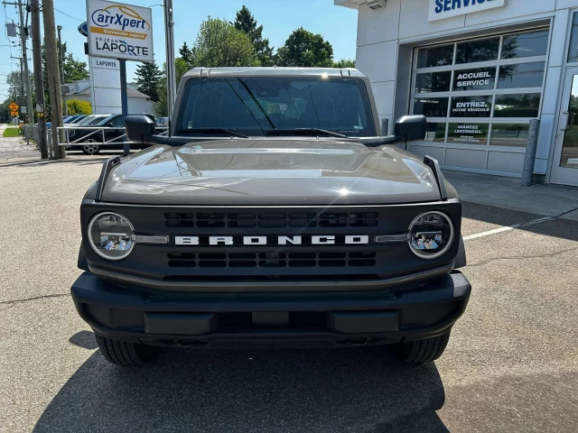 Ford Bronco Base 2025