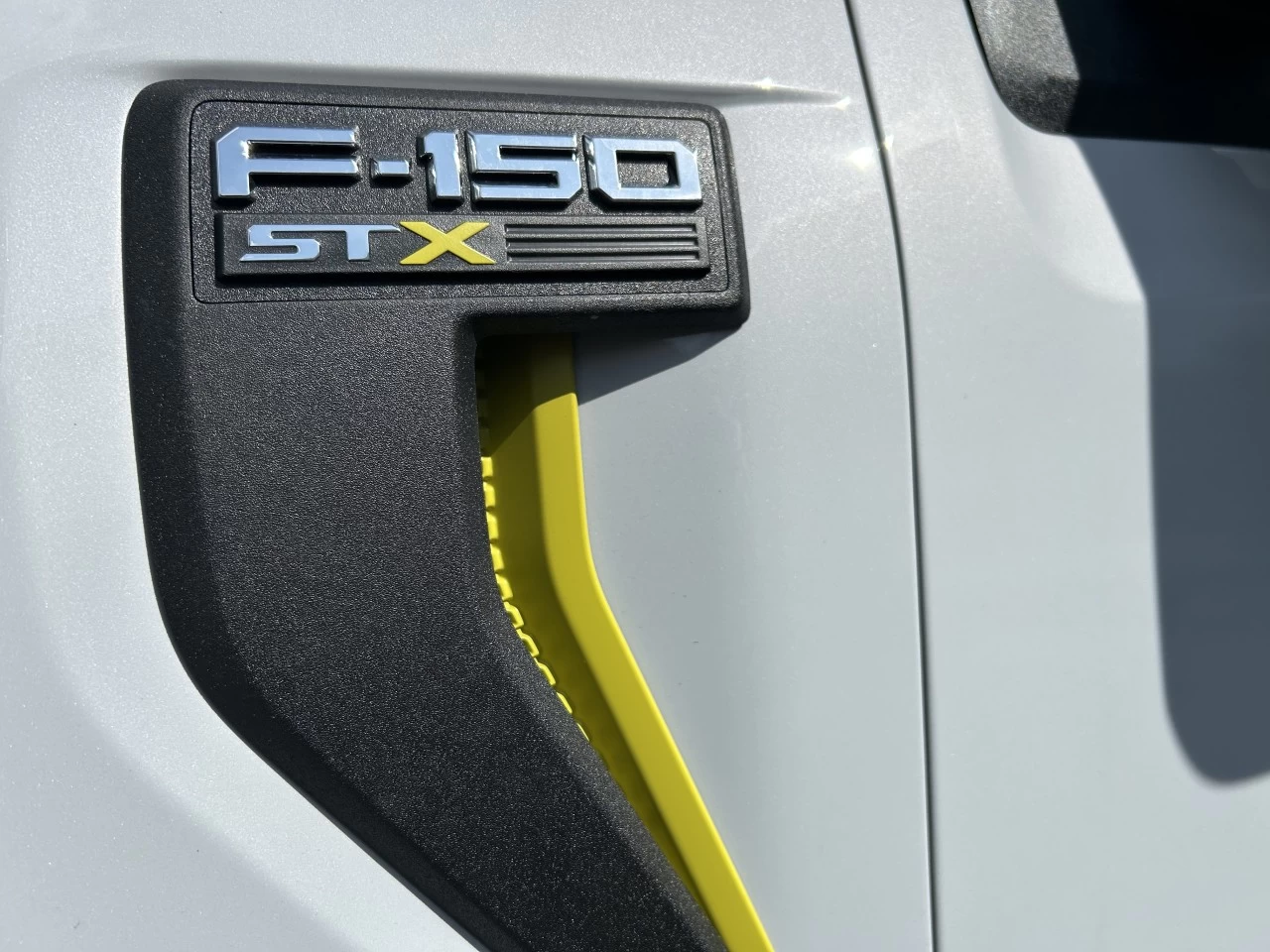 2025 Ford F-150 STX Image principale