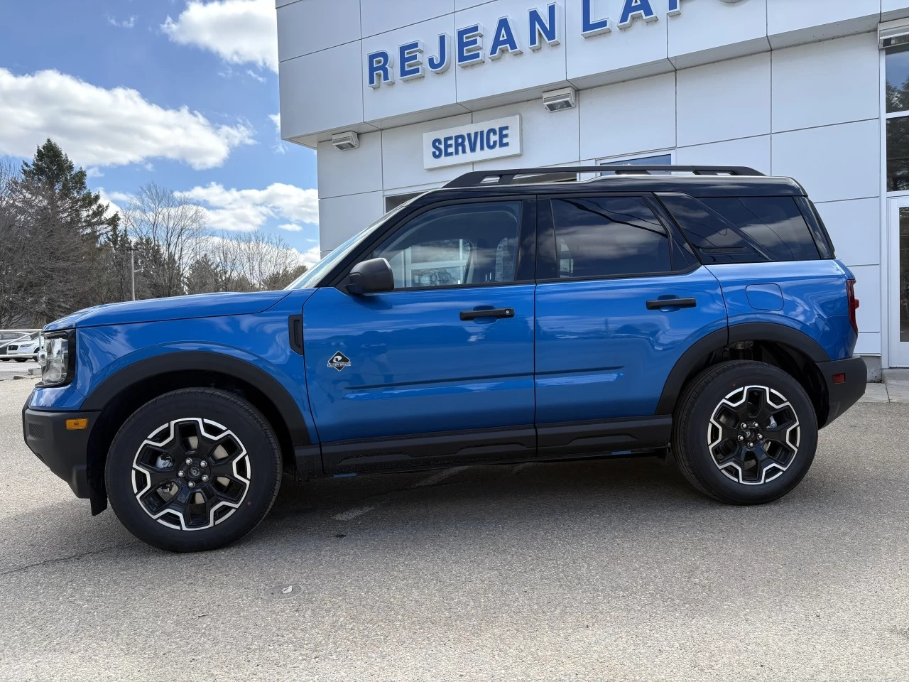 2026 Ford Bronco Sport Outer Banks Main Image