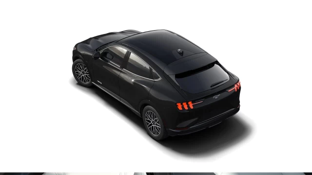 Ford Mustang Mach-E PREMIUM AWD 2025