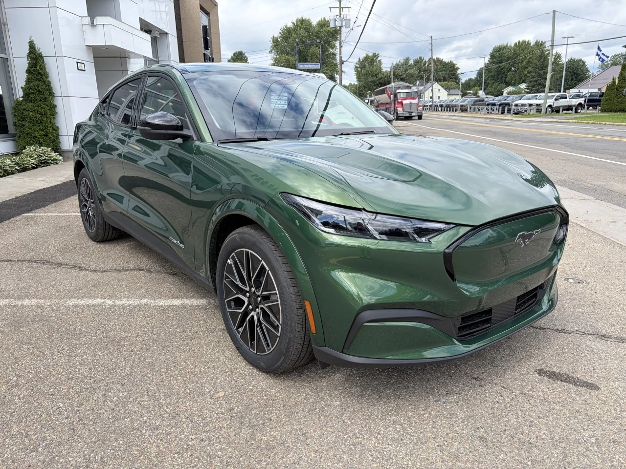 2026 Ford Mustang Mach-E PREMIUM https://www.st-norbertford.com/resize/b990ff35b810a3abc0cc817b2ca24889-1
