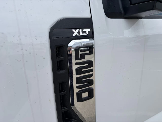 Ford F-250 Super Duty XLT 2026