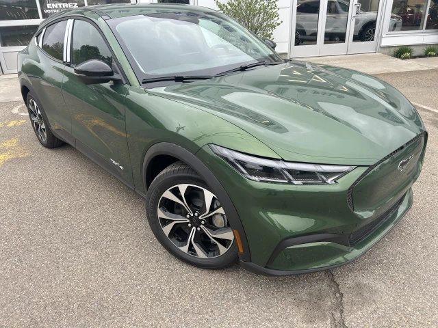 Ford Mustang Mach-E SELECT AWD 2025