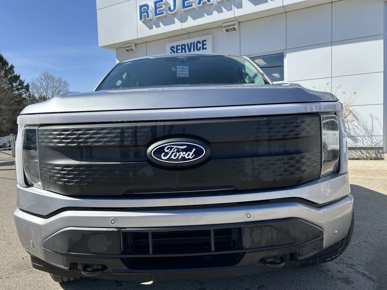 2025 Ford F-150 Lightning FLASH https://www.st-norbertford.com/resize/b990ff35b810a3abc0cc817b2ca24889-1