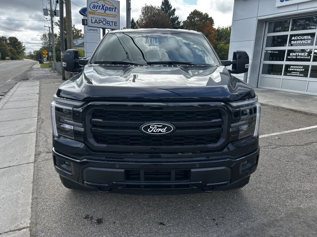 Ford F-150 LARIAT 2025