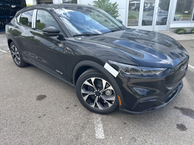 Ford Mustang Mach-E Select AWD 2025