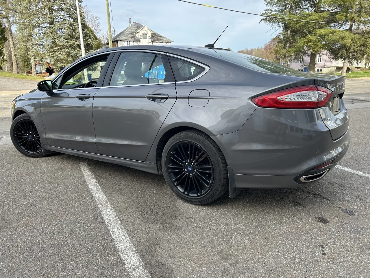 2013 Ford Fusion SE Image principale