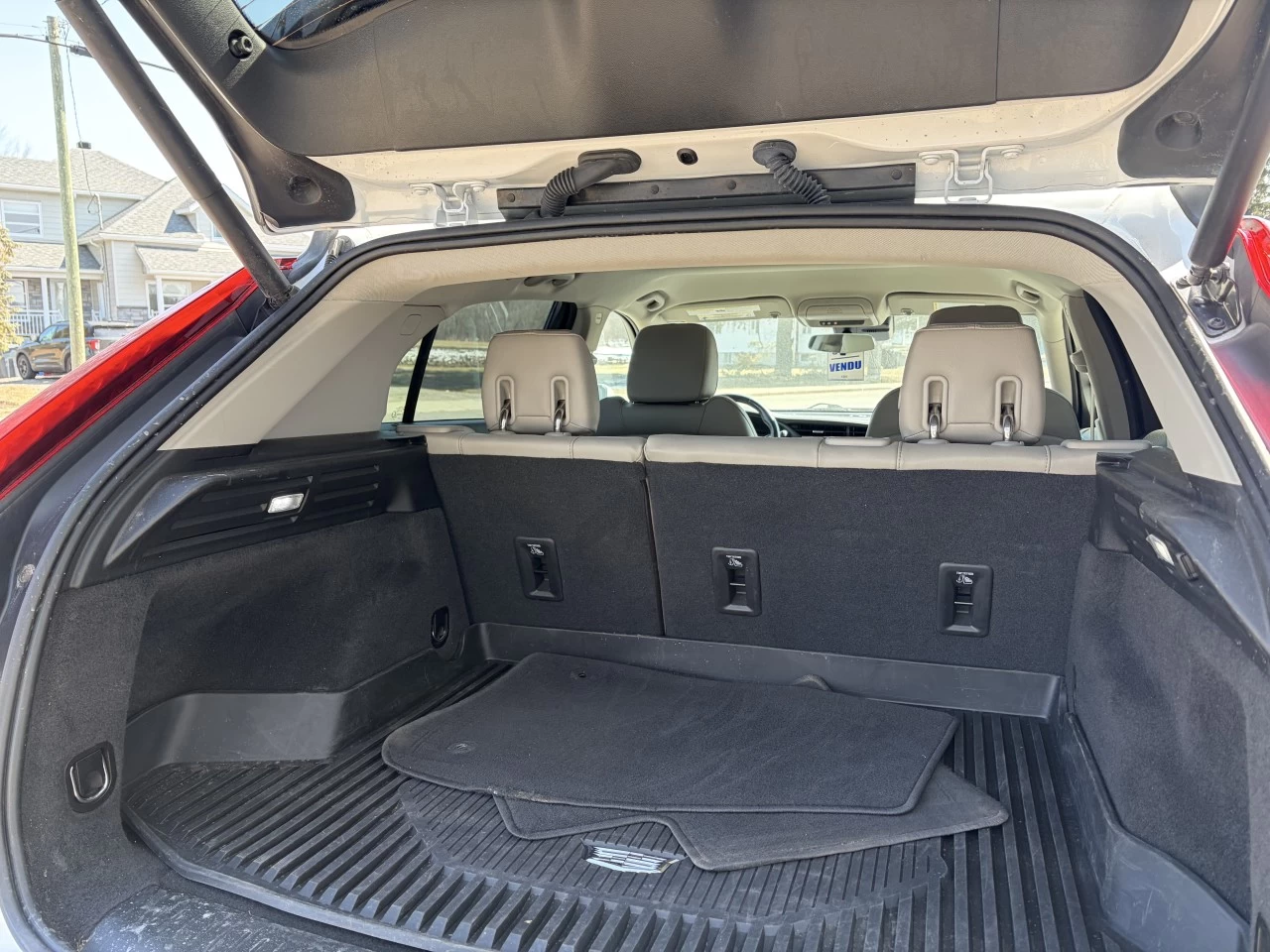 2023 Cadillac XT4 AWD Luxury https://www.st-norbertford.com/resize/b990ff35b810a3abc0cc817b2ca24889-1