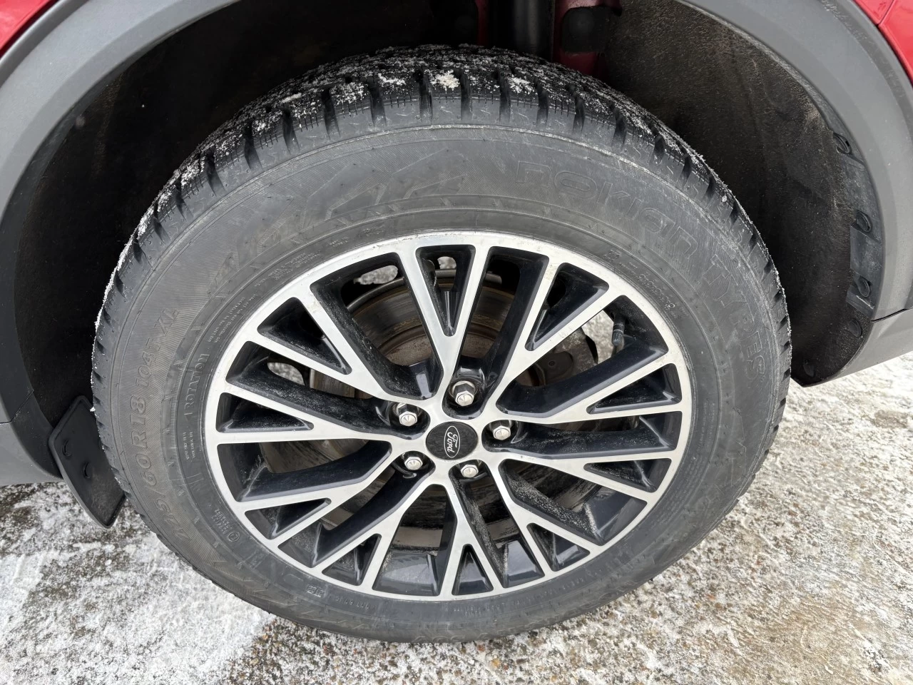 2023 Ford Escape PHEV https://www.st-norbertford.com/resize/b990ff35b810a3abc0cc817b2ca24889-1