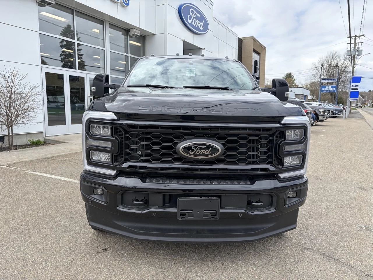 2026 Ford Super Duty F-250 SRW LARIAT Main Image