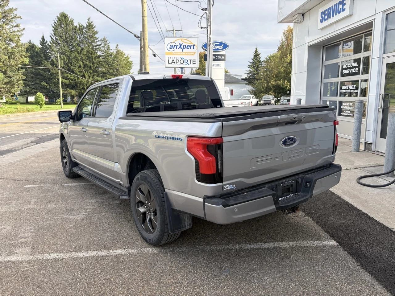 2023 Ford F-150 Lightning XLT 312A 4X4 SUPERCREW EXTENDED BATTERY RANGE https://www.st-norbertford.com/resize/b990ff35b810a3abc0cc817b2ca24889-1