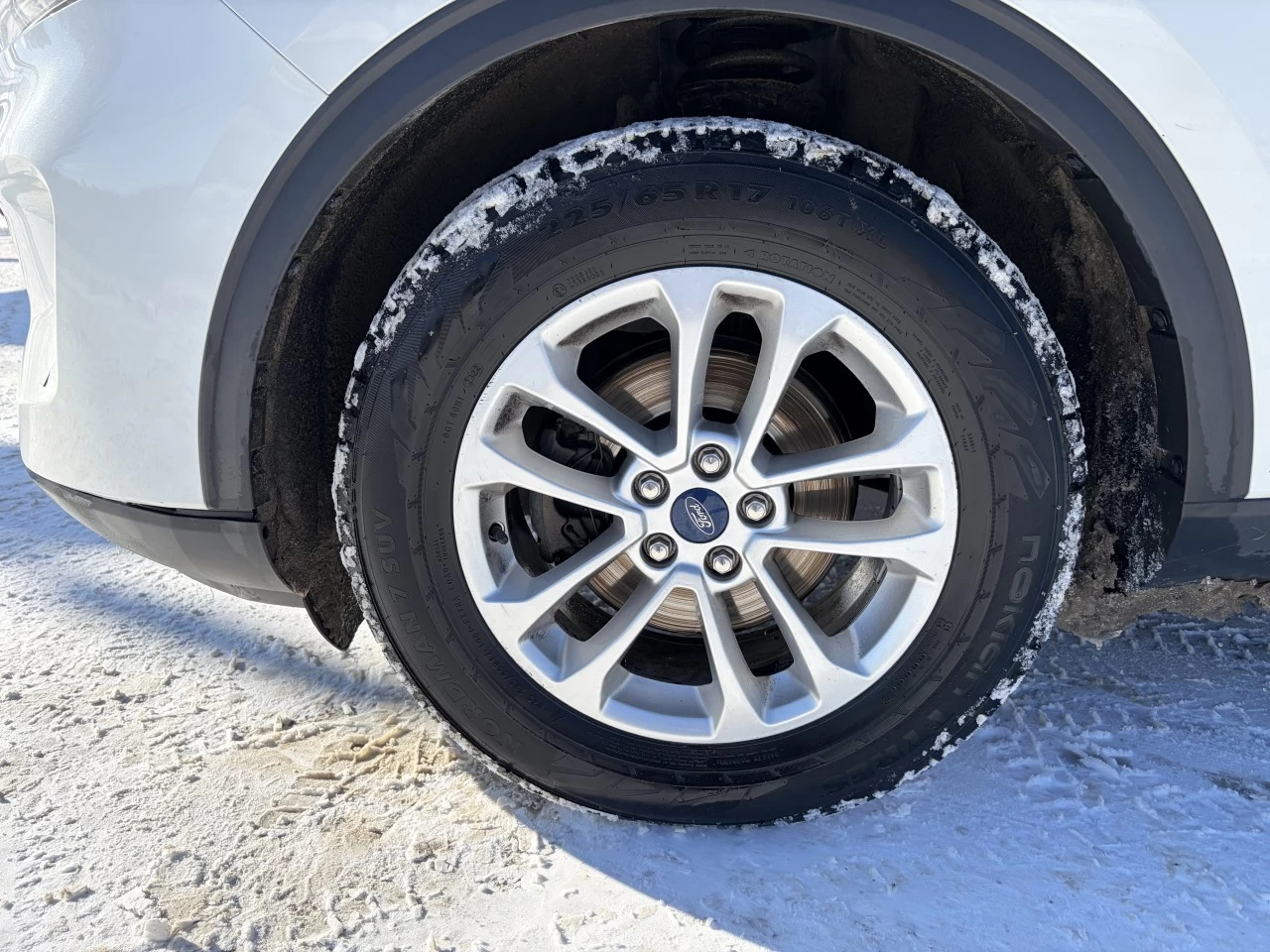 2020 Ford Escape SE AWD SIEGES CHAUFFANTS https://www.st-norbertford.com/resize/b990ff35b810a3abc0cc817b2ca24889-1