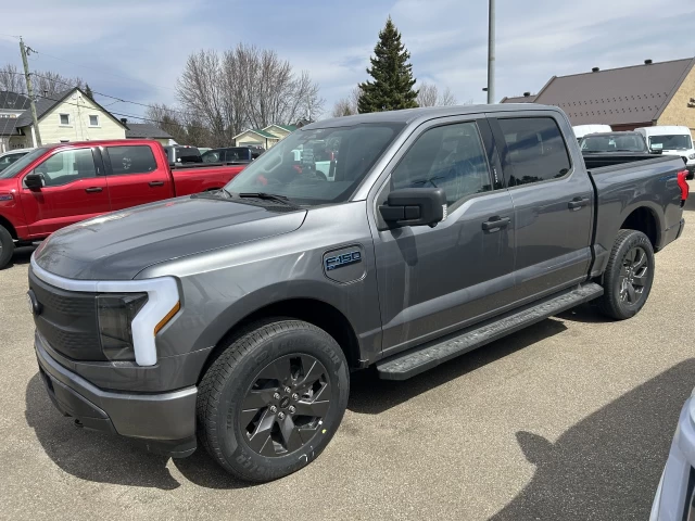 Ford F-150 Lightning XLT 4x4 2024
