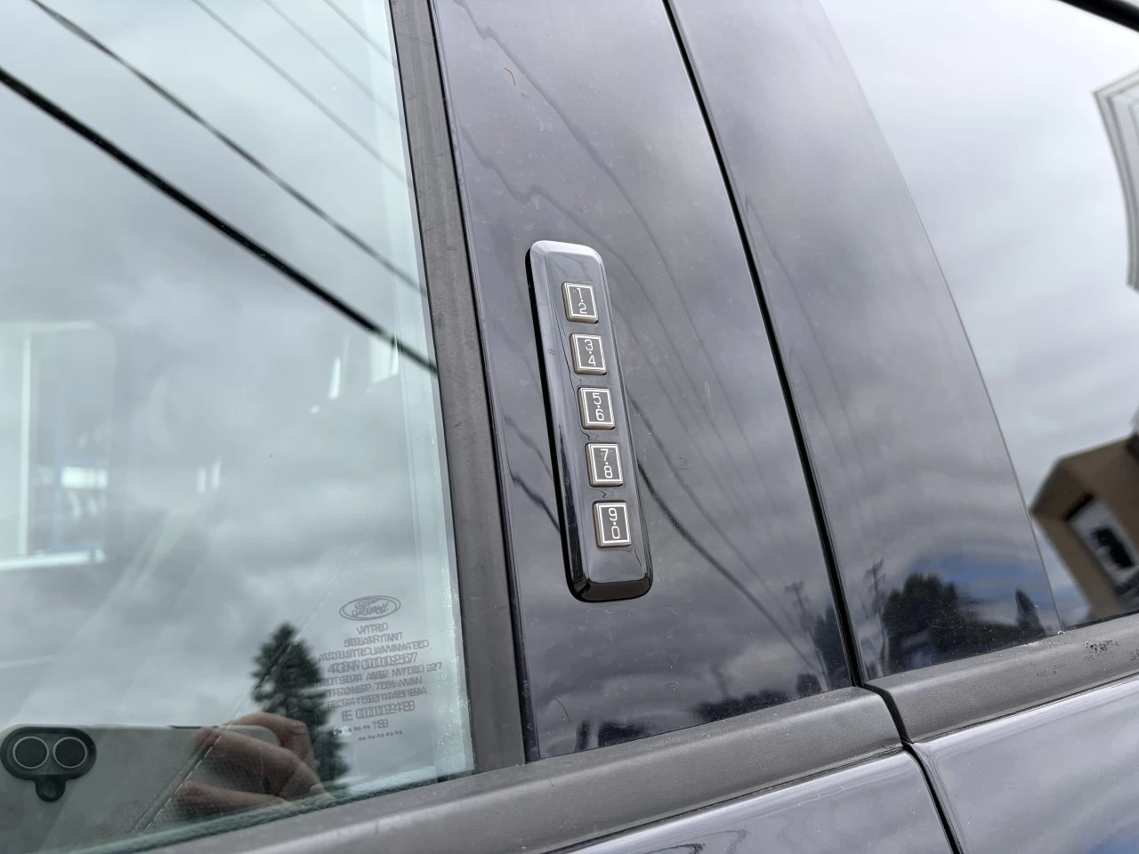 2019 Ford F-150 XLT 4x4 SUPERCREW 302A https://www.st-norbertford.com/resize/b990ff35b810a3abc0cc817b2ca24889-1