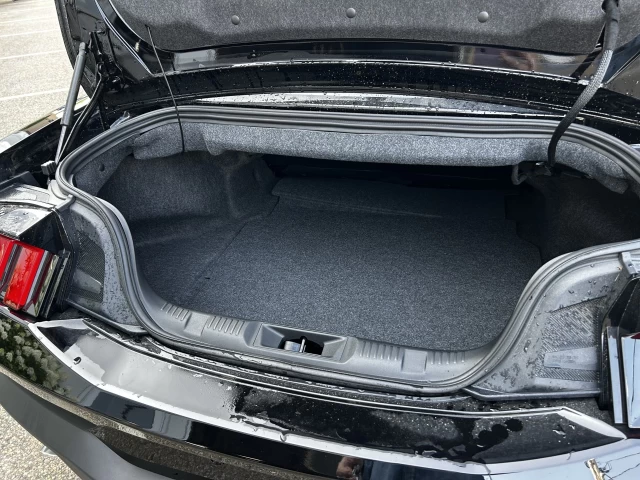 Ford Mustang EcoBoost 2025