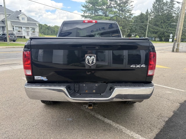Ram 1500 ST 4X4 V8 2016