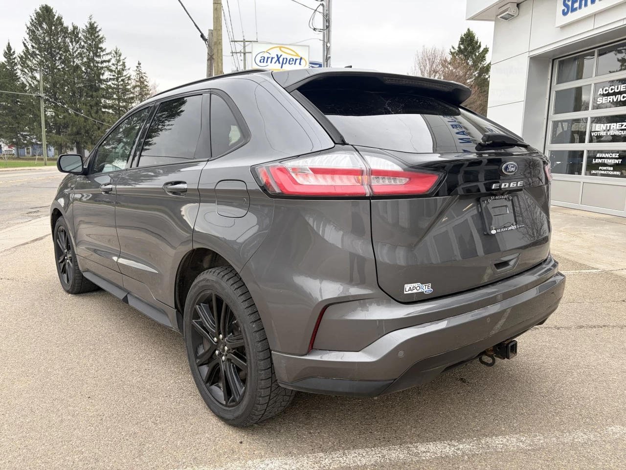 2022 Ford Edge ST LINE AWD ENSEMBLE REMORQUAGE https://www.st-norbertford.com/resize/b990ff35b810a3abc0cc817b2ca24889-1